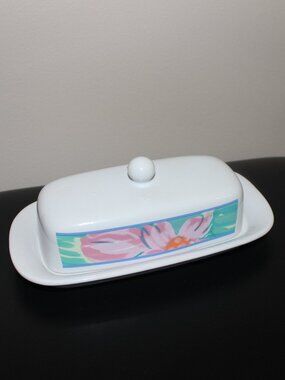 FREE WITH ANY BUY❤️Old ceramic butter dish